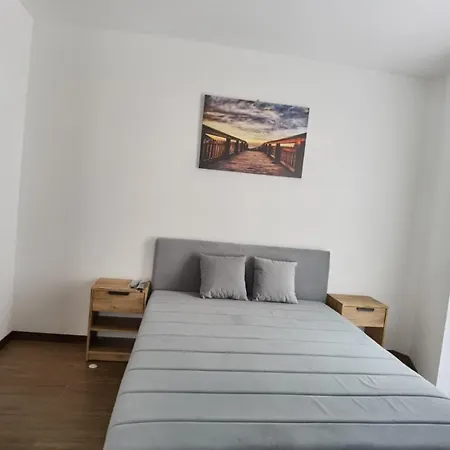 Borovi 2, 7 Apartment *