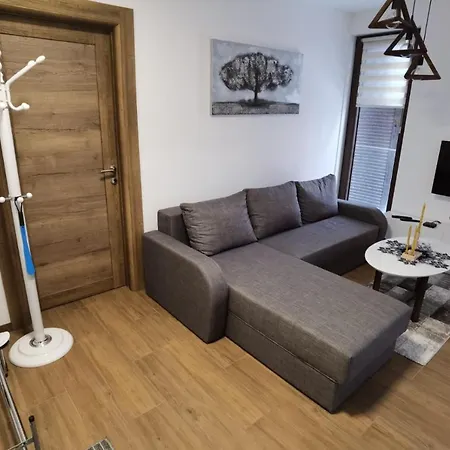 Borovi 2, 7 * Divčibare