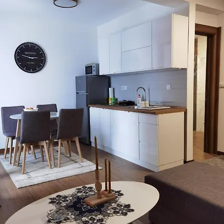 Borovi 2, 7 Divčibare