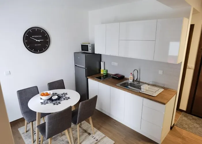 Апартаменты Borovi 2, 7 *