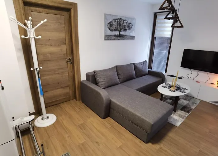 Borovi 2, 7 * Divčibare